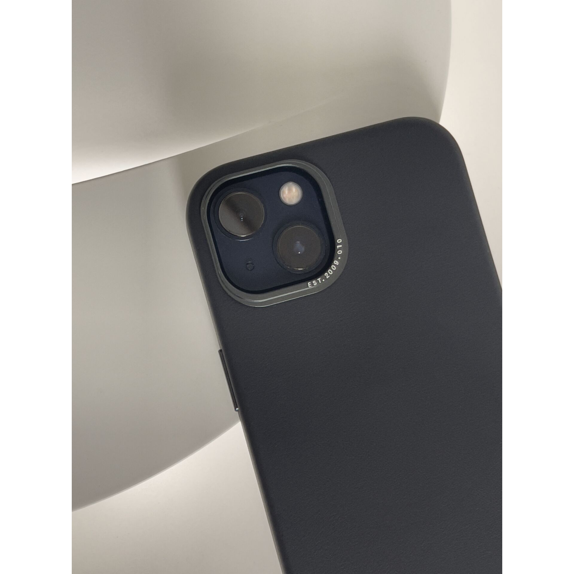 Decoded Leather Backcover für iPhone 14 Plus - Schwarz