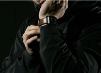 Correa Nomad Modern Leather para Apple Watch 42/44/45/49 mm - Conector negro / Marrón
