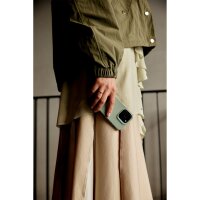 Decoded AntiMicrobial Silicone Backcover für iPhone 16 Pro - Jade